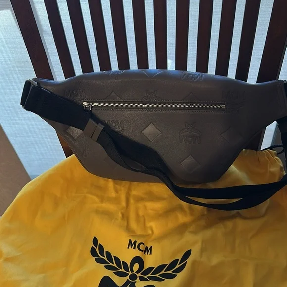 MCM Belt Bag - Picture 3 of 6